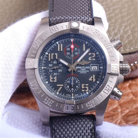 breitling blackbird gangreserve|breitling avenger titanium case.